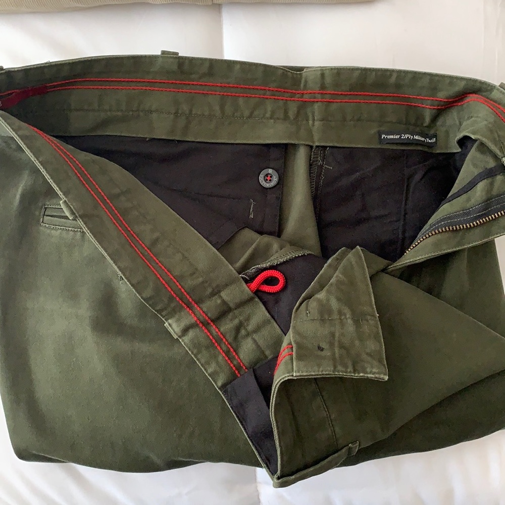 BRAND NEW Victorinox Men’s Green Pants